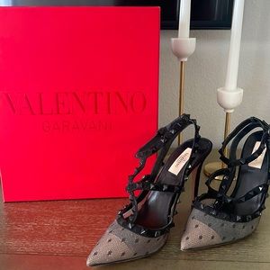 🤍🖤Valentino nude mesh polka dot heels with straps🖤🤍